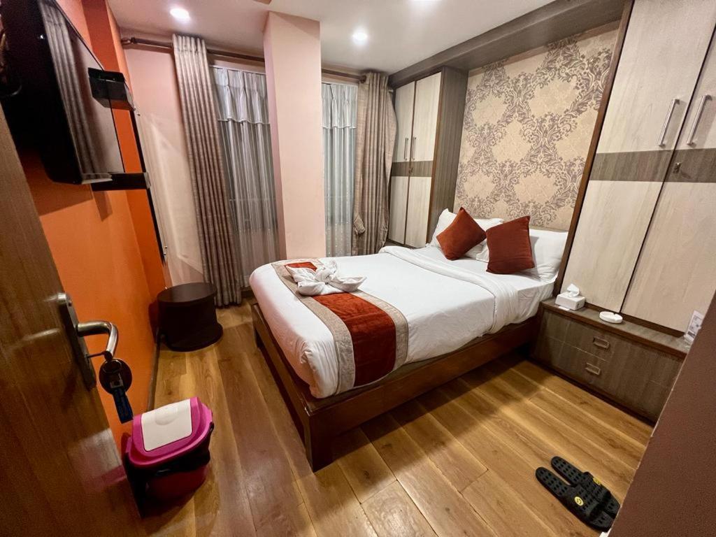 Hotel Marinha Катманду Екстериор снимка