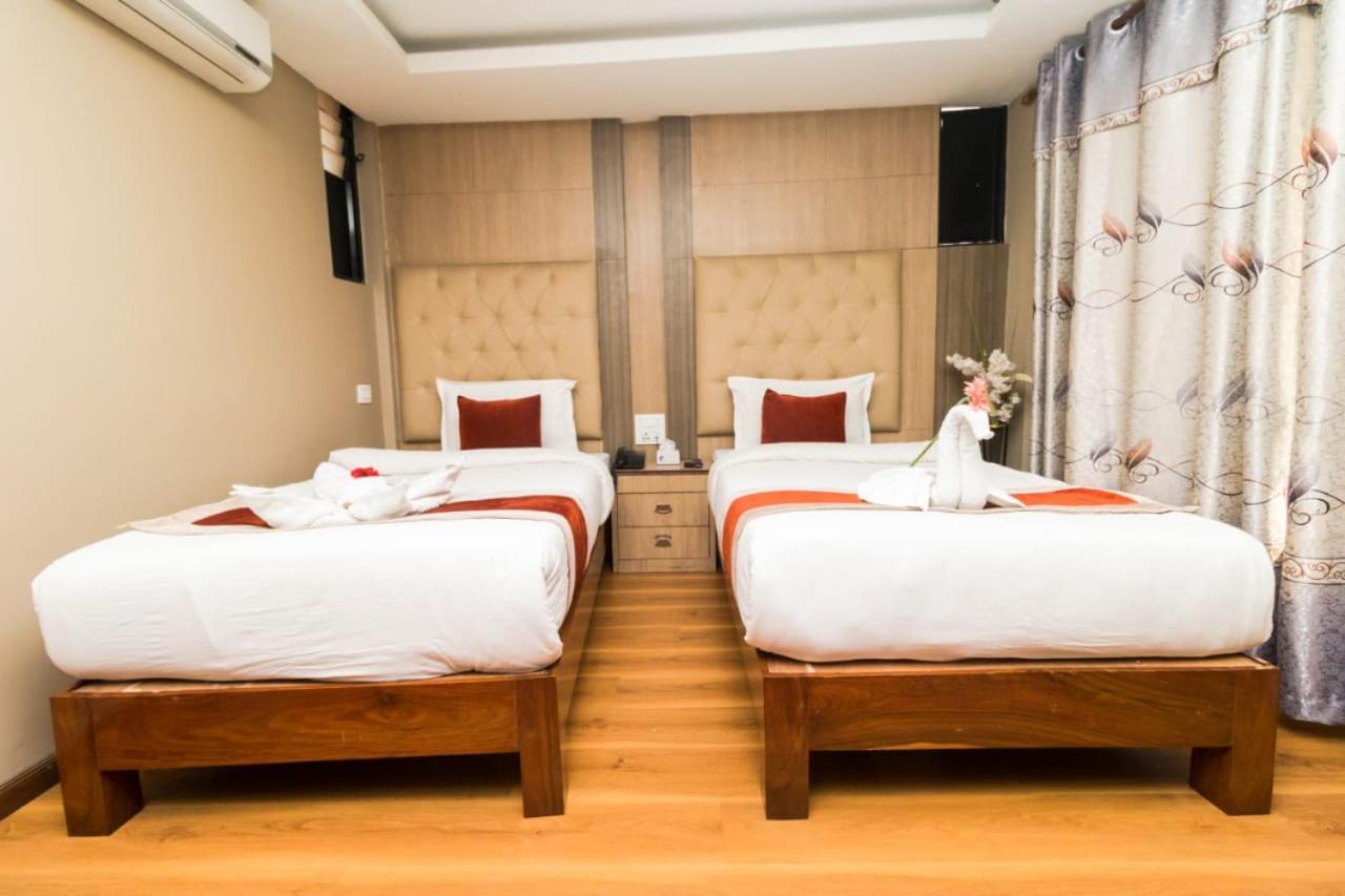 Hotel Marinha Катманду Екстериор снимка