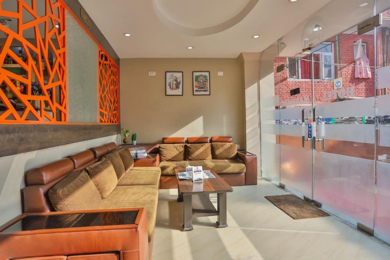 Hotel Marinha Катманду Екстериор снимка
